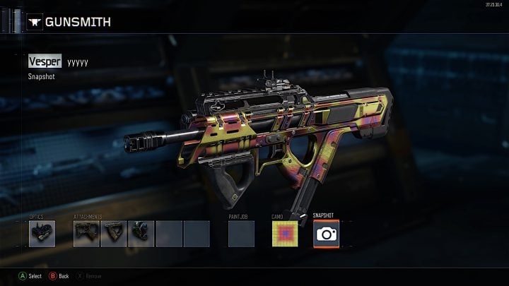 Use this menu to choose the camo, attachments and paint job you want to use.