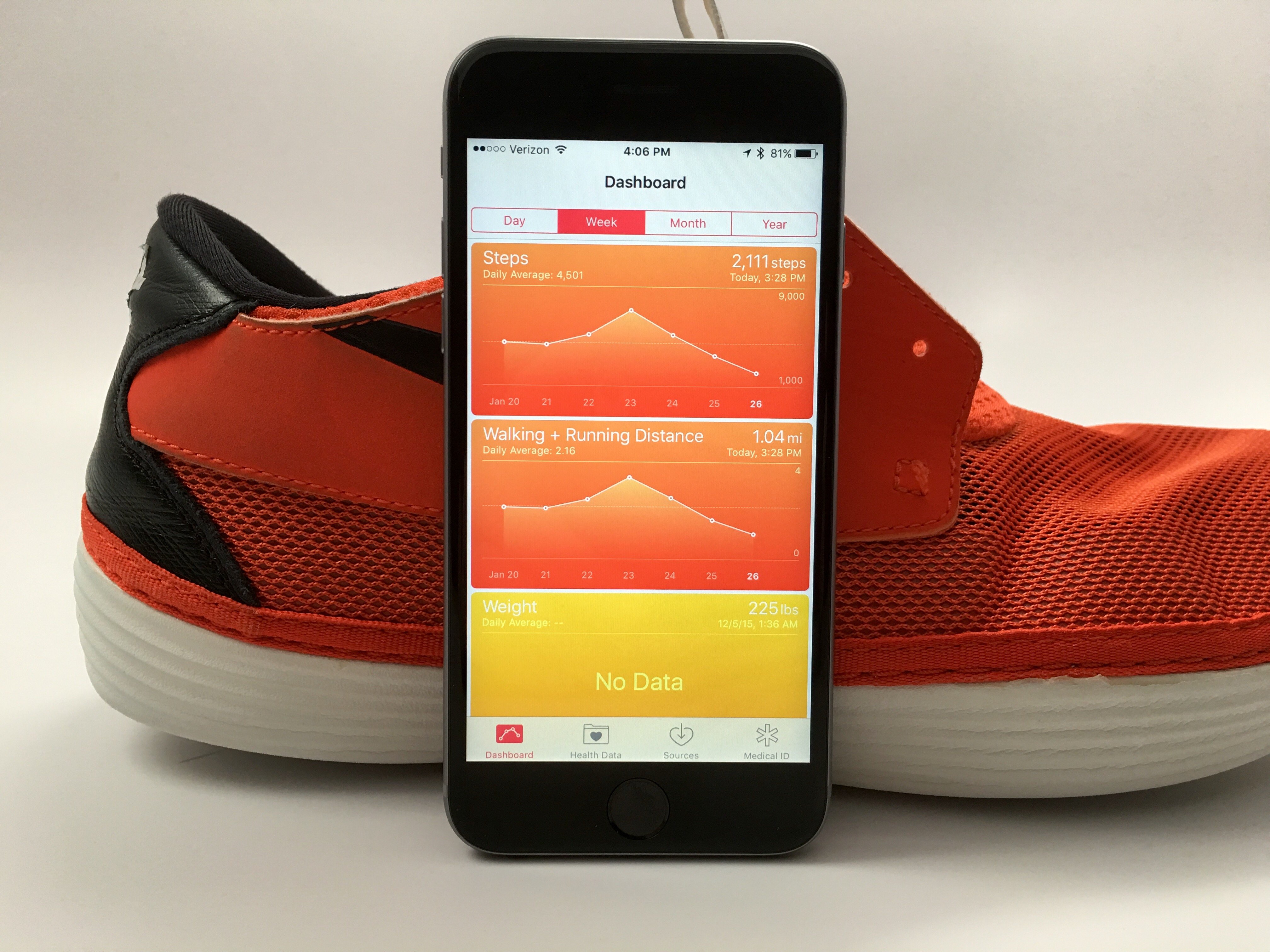 How to track steps on iPhone using the Health app in iOS 8 and iOS 9.