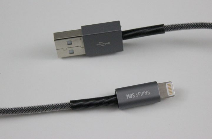 mos-spring-iphone-cable-5