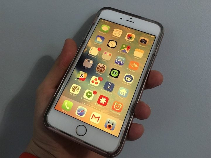Install iOS 9.3.5 If You Want to Improve Your Security