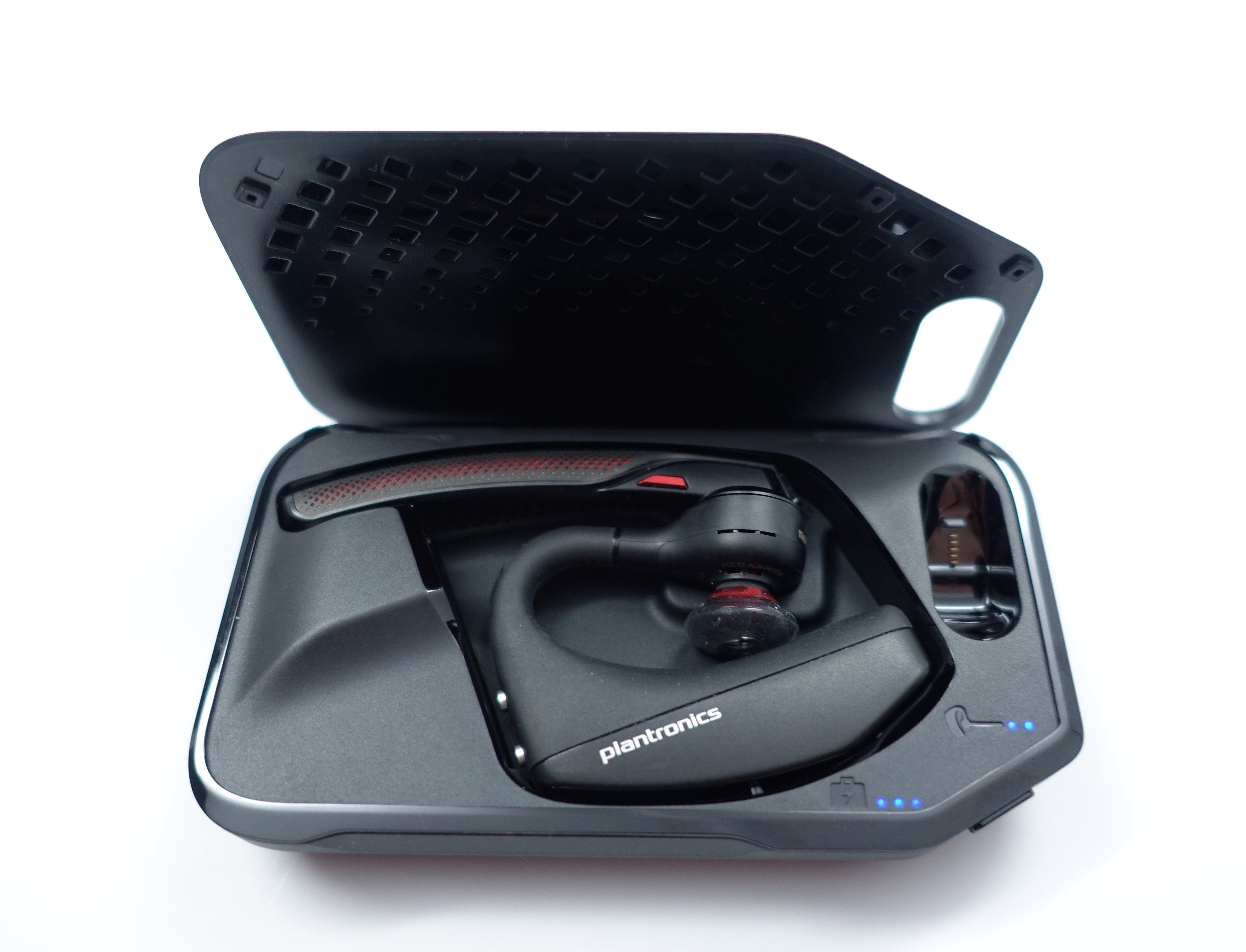 plantronics voyager 5200 wireless charging