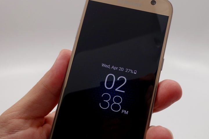 The Always on Display makes it easy to see how much battery life is left.