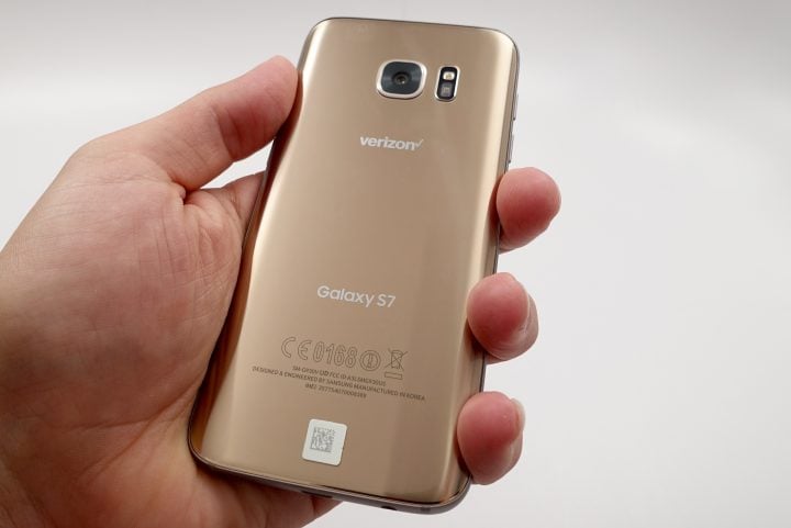 Even wth a 5.1-inch display the Galaxy S7 is easy to hold in your hand.