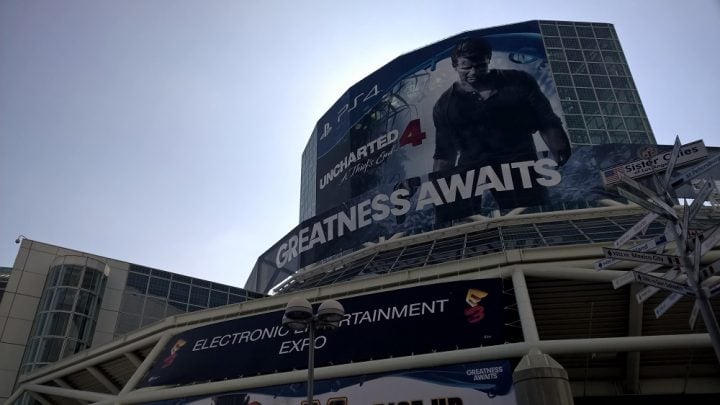 E3