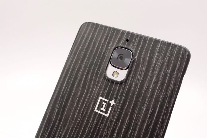 Add to the design with the official OnePlus 3 cases.