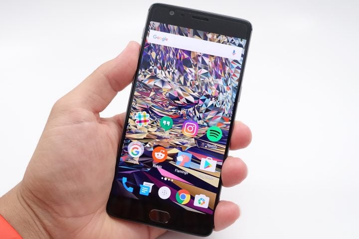 The OnePlus 3 display looks very good.