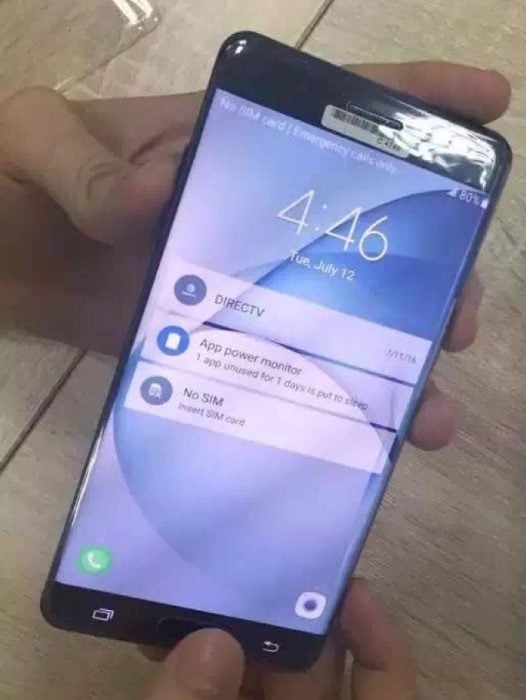 Leaked photo showing the Galaxy Note 7 curved screen