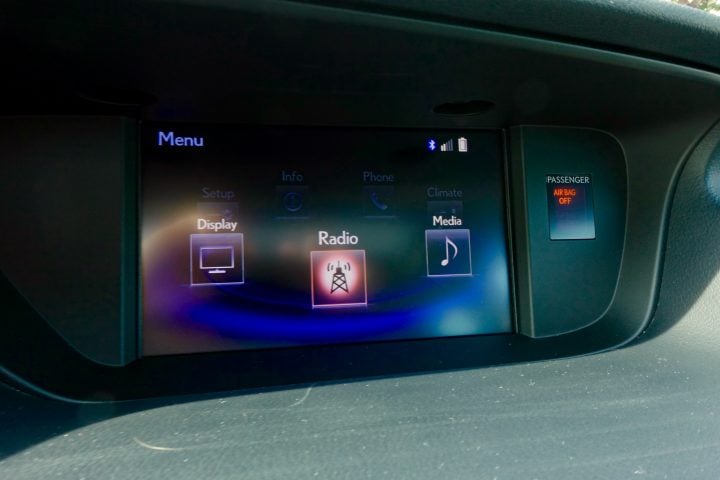 2016 Lexus ES350 Review - 13