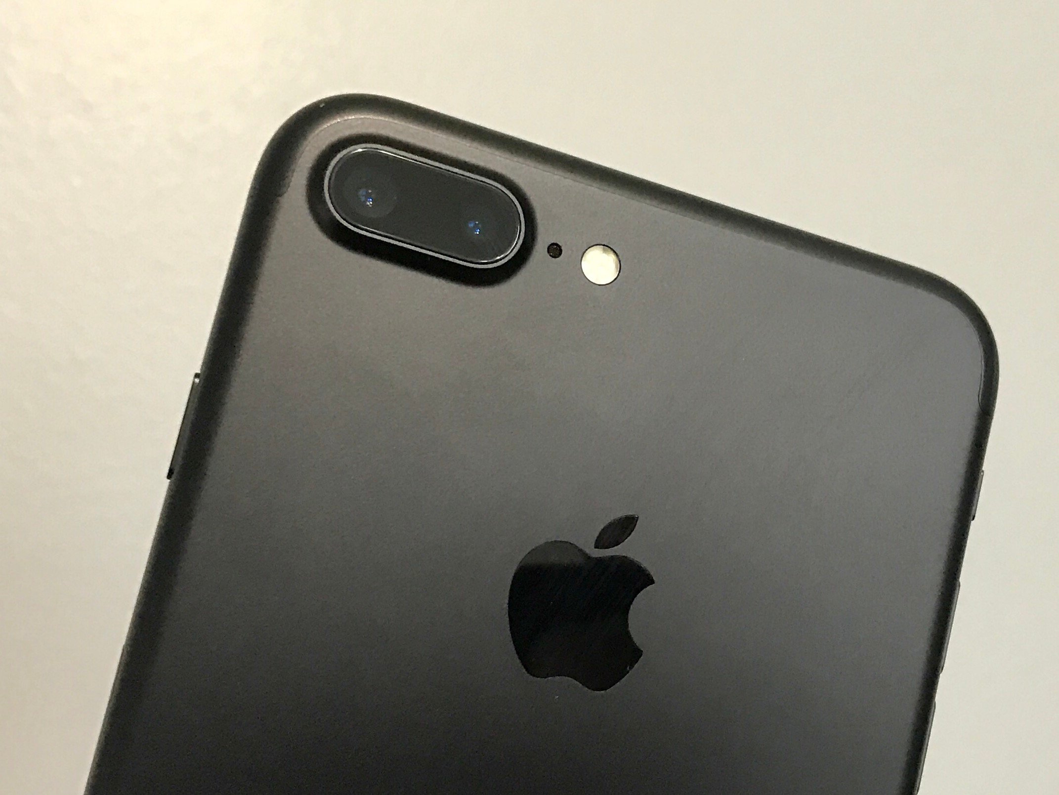 The iPhone 7 Plus zoom uses the two cameras on the back of the new iPhone.