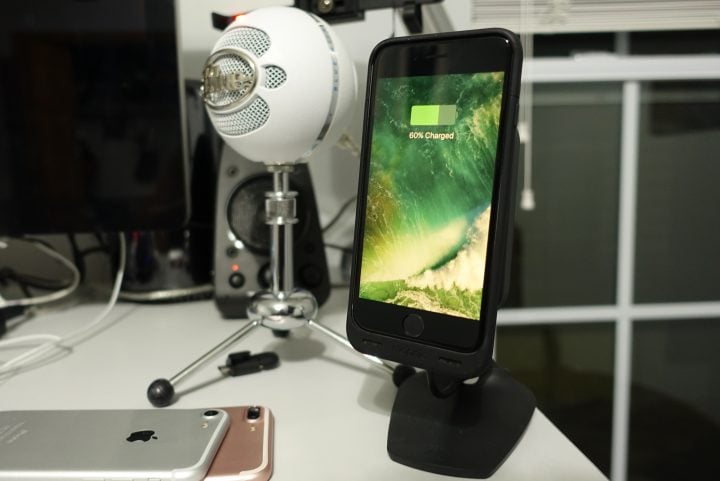 Charge at your desk while you talk and take FaceTime calls.