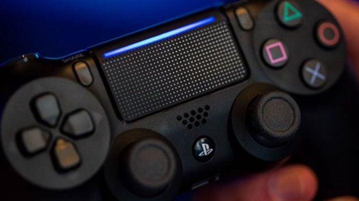PS4 Slim DualShock 4 Controller at gameStop