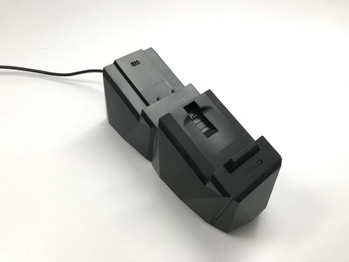 Use the Nyko Charge Block together or separately.