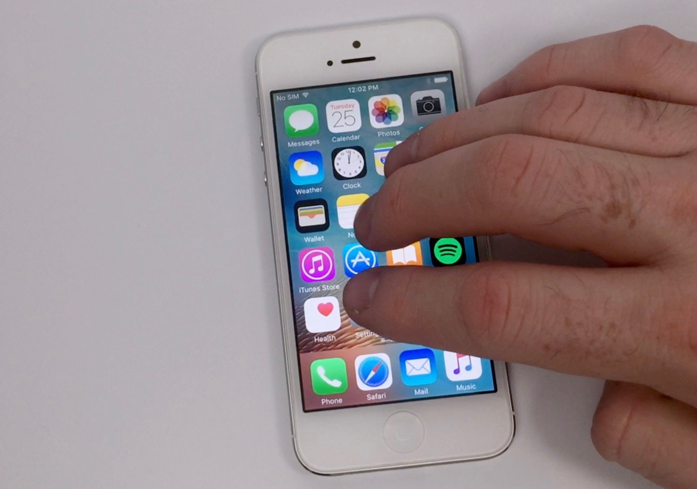 How to Magnify Your iPhone Screen Temporarily