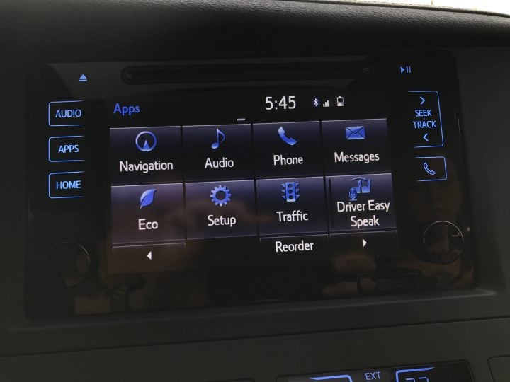 2017-toyota-sienna-review-1