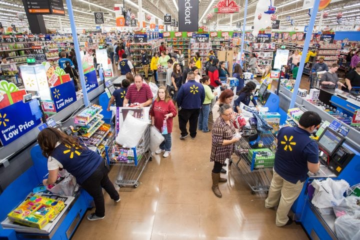 The Walmart Black Friday 2016 ad stuns shoppers by dropping the best deal from the lineup.
