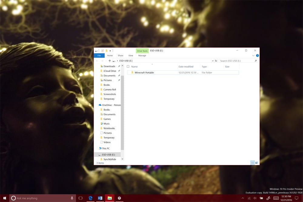How to Play Minecraft from a Flash Drive