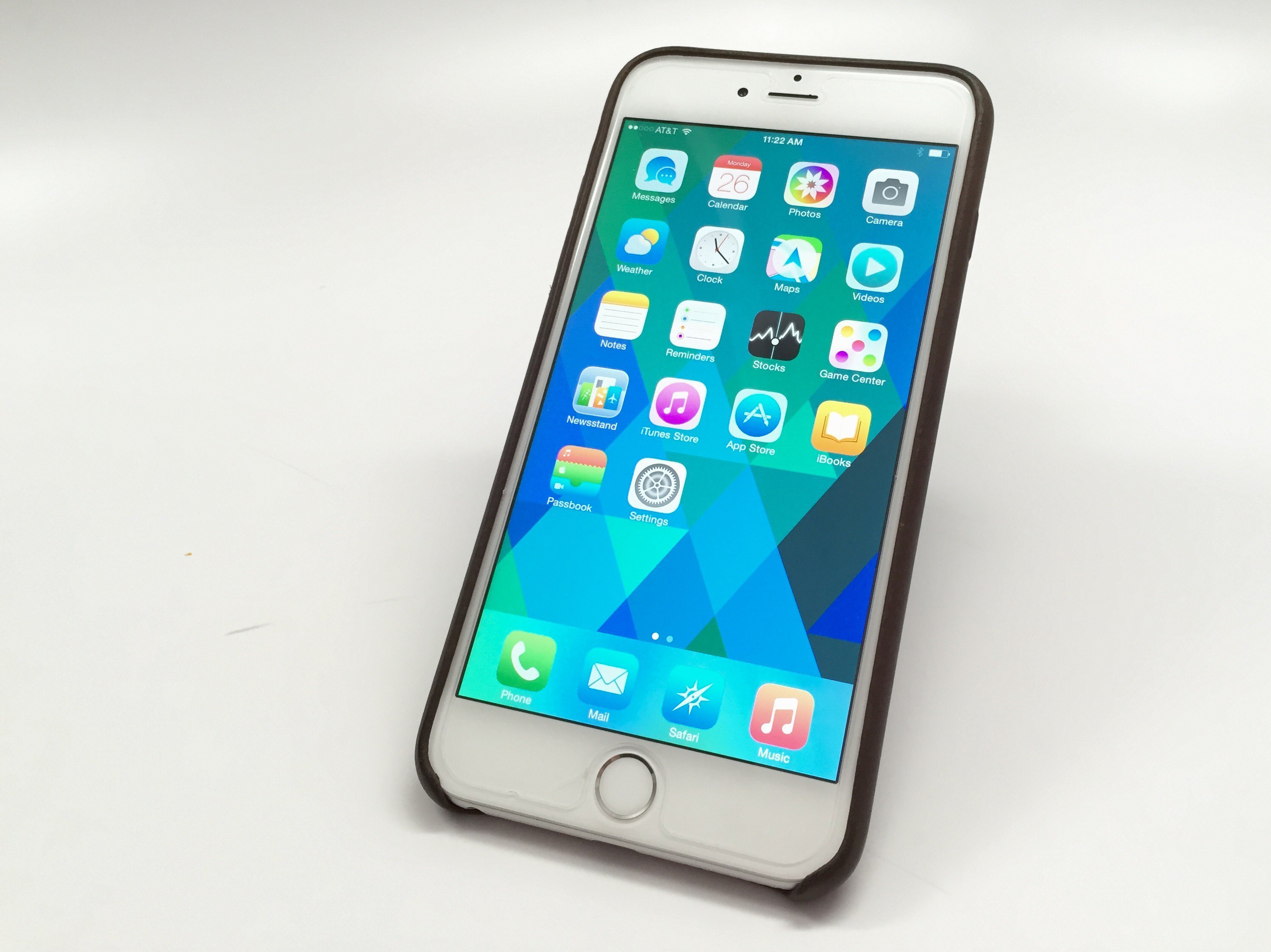 The best iPhone themes you need to see.