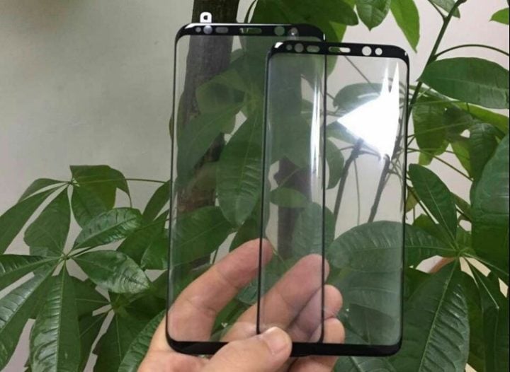 Leaks front face of the Galaxy S8 and S8 Plus. Huge screens, tiny bezels
