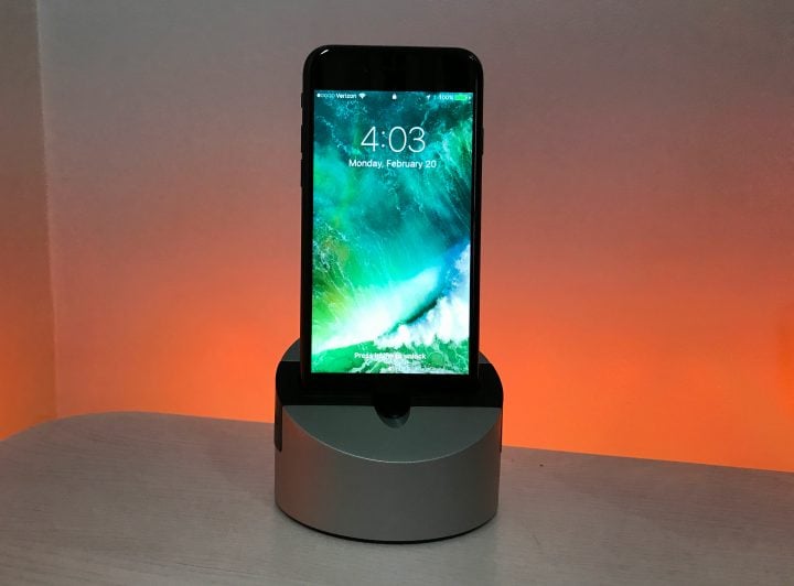 The Henge Docks Gravitas is a versatile iPhone and iPad dock.