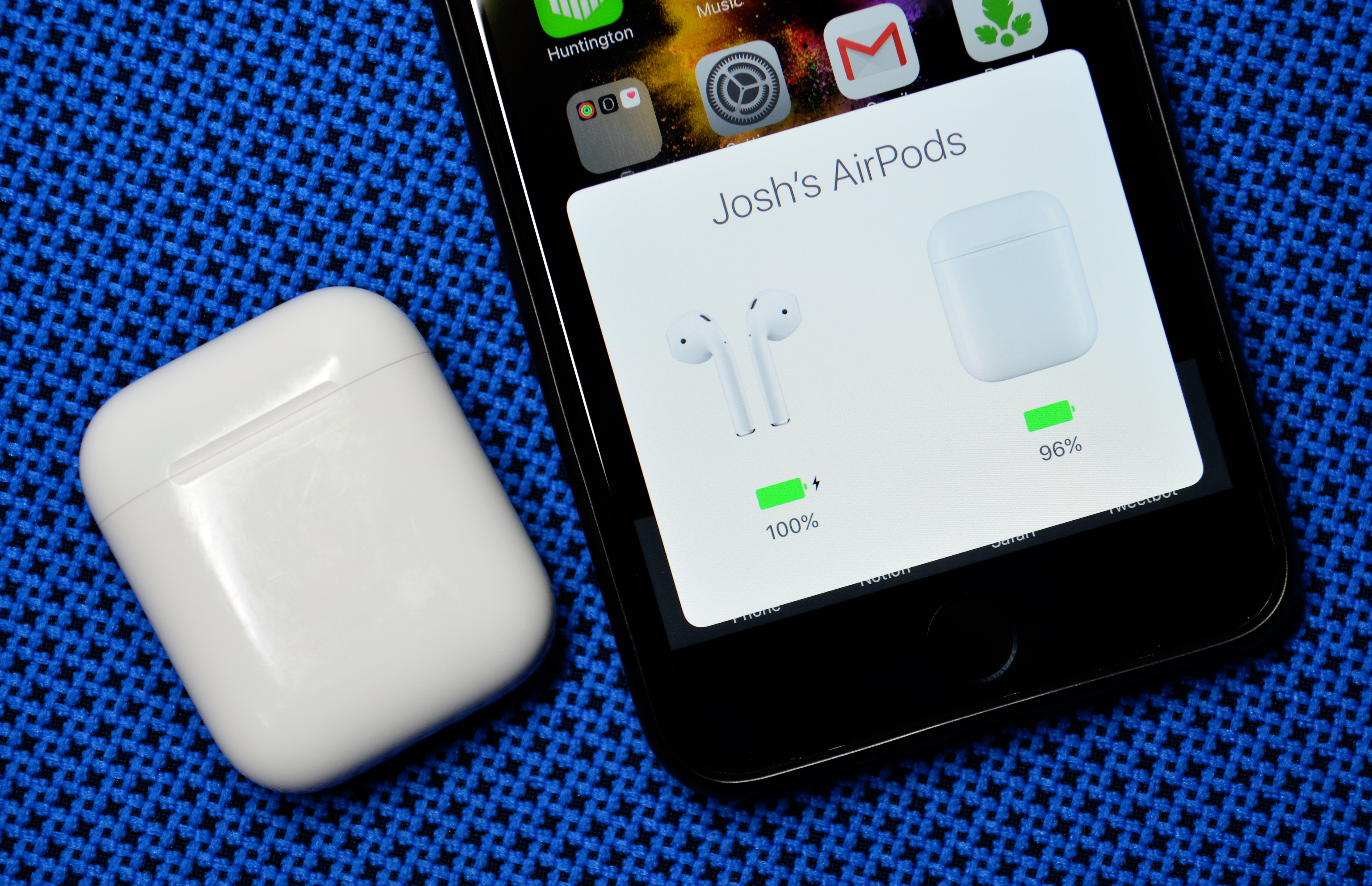 5 Common AirPods Problems & Fixes