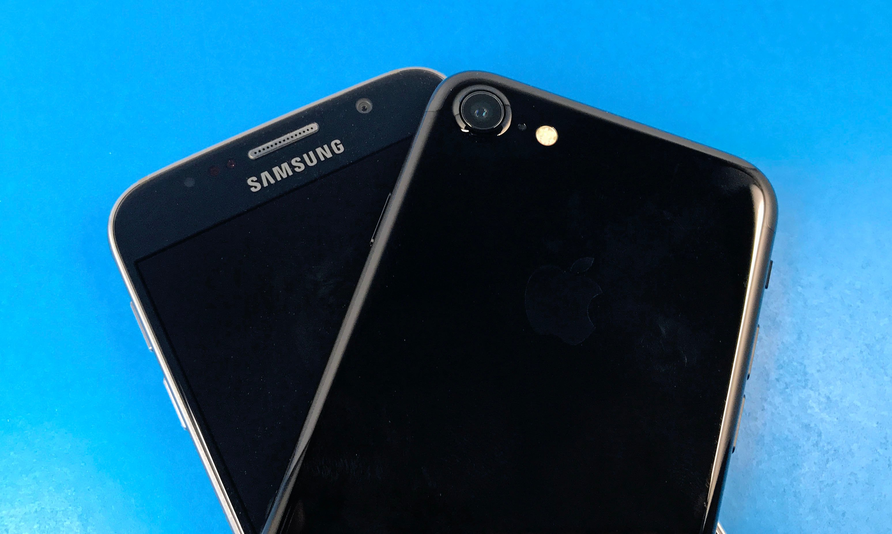 The Samsung Galaxy S8 can't compete with the iPhone 8 according to an industry insider.