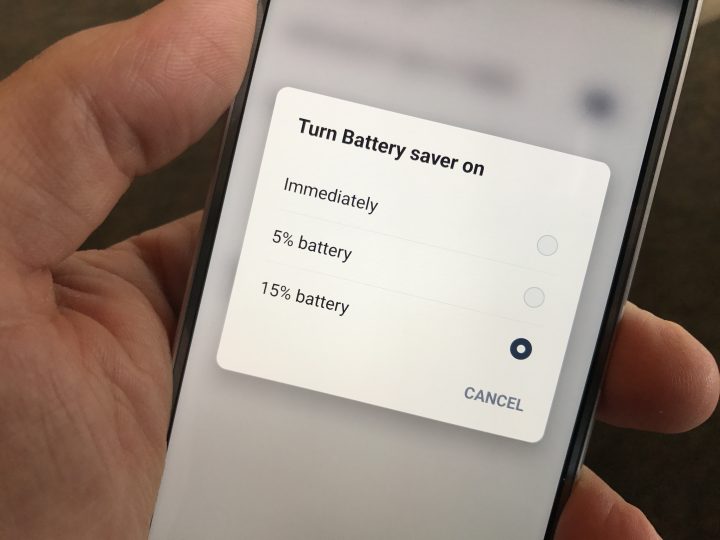 Configure the LG G6 battery saver feature. 