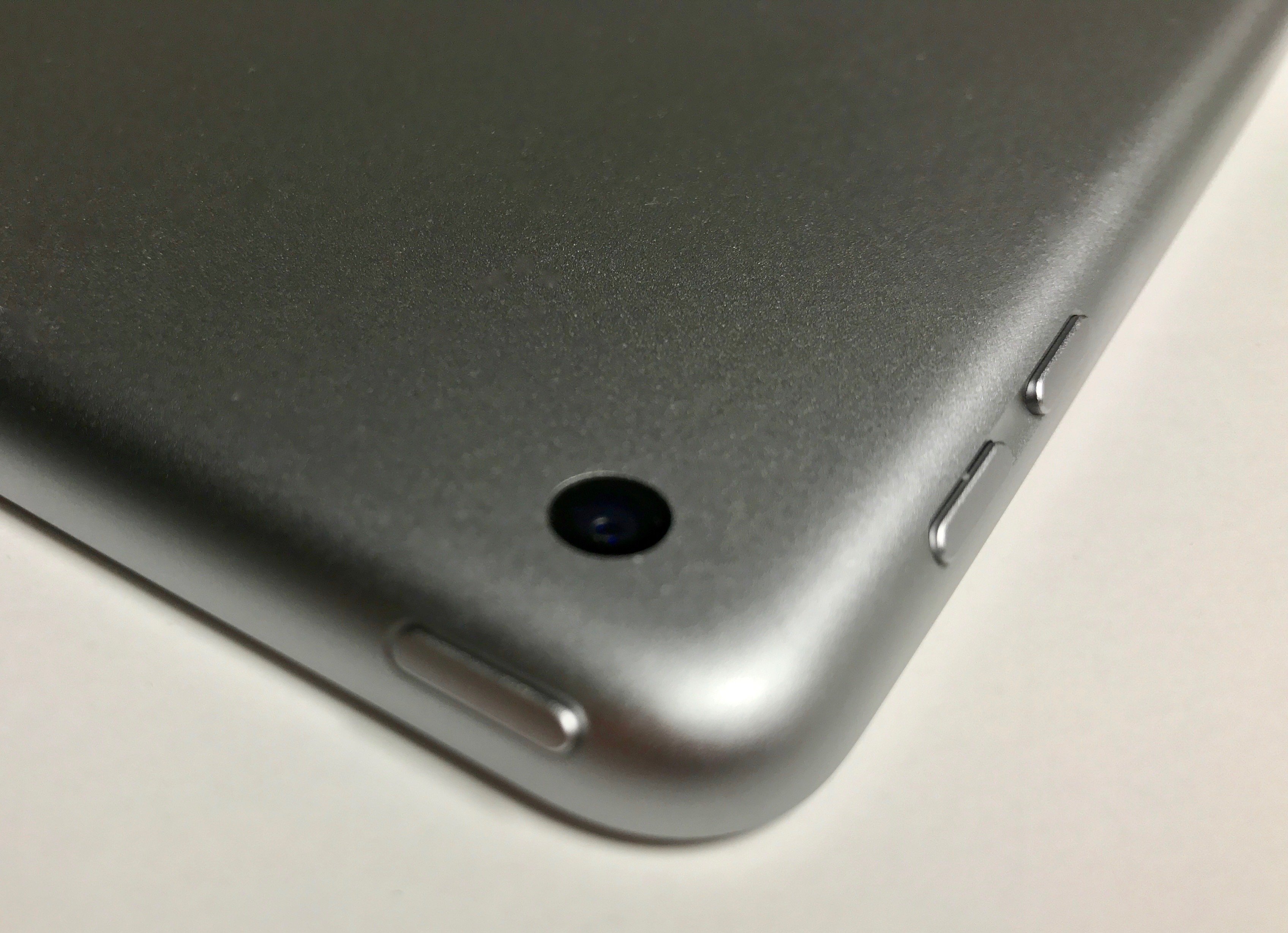 new 2017 ipad camera and volume buttons