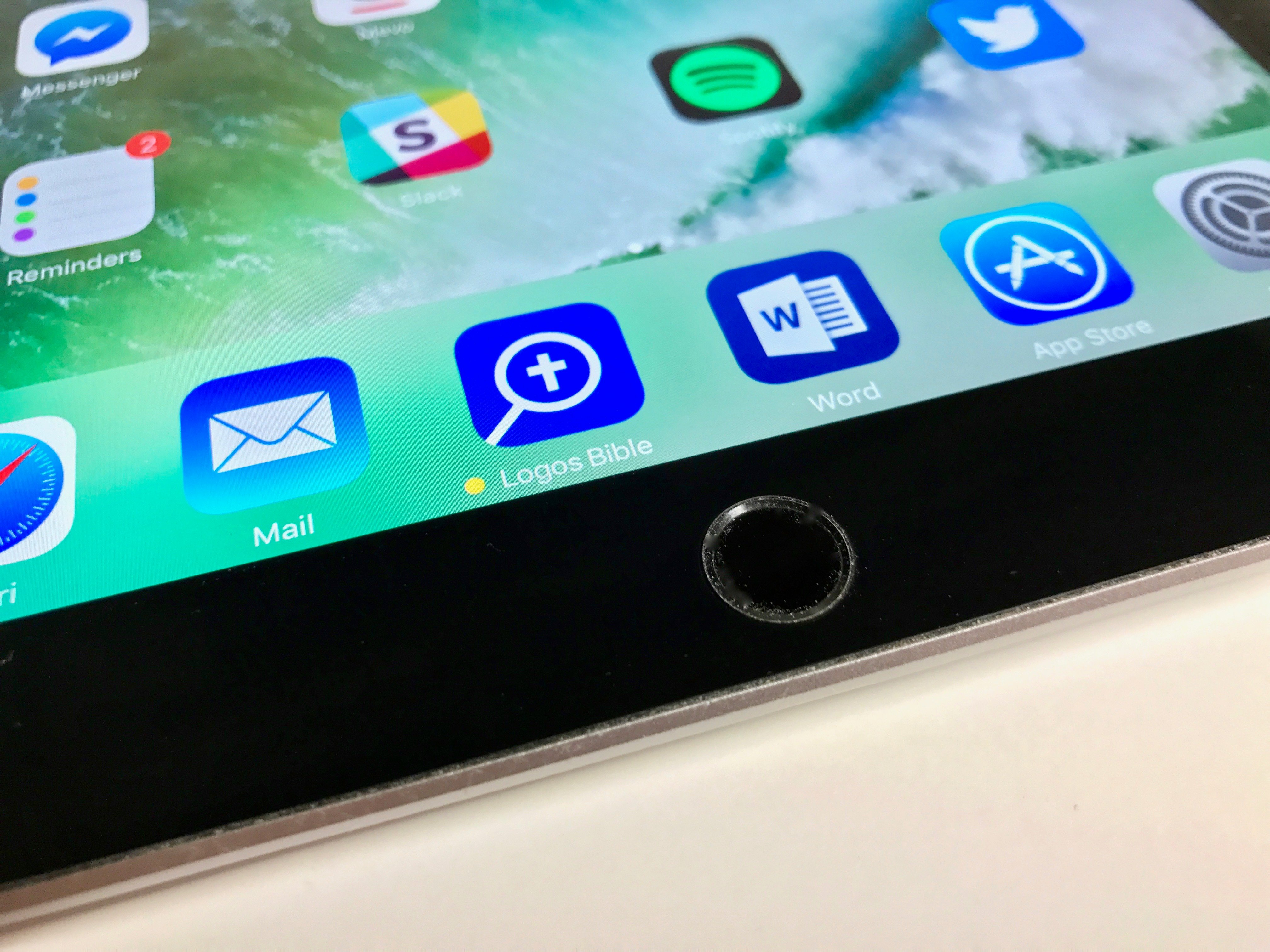 New 2017 iPad Review Apple Offers a Budget Tablet New 2017 iPad Review Apple Offers a Budget Tablet