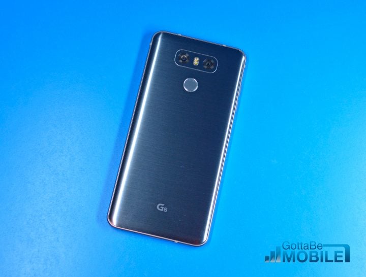 The LG G6 design is practical and a minimalistic beauty.