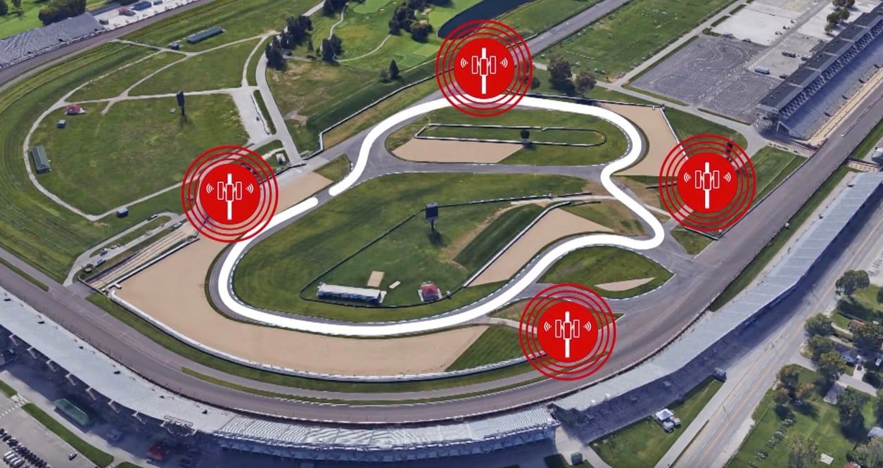 Verizon 5G connectivity is blazing fast in a new demo that shows off speeds in a car traveling at 60 miles per hour and powering a connected home.