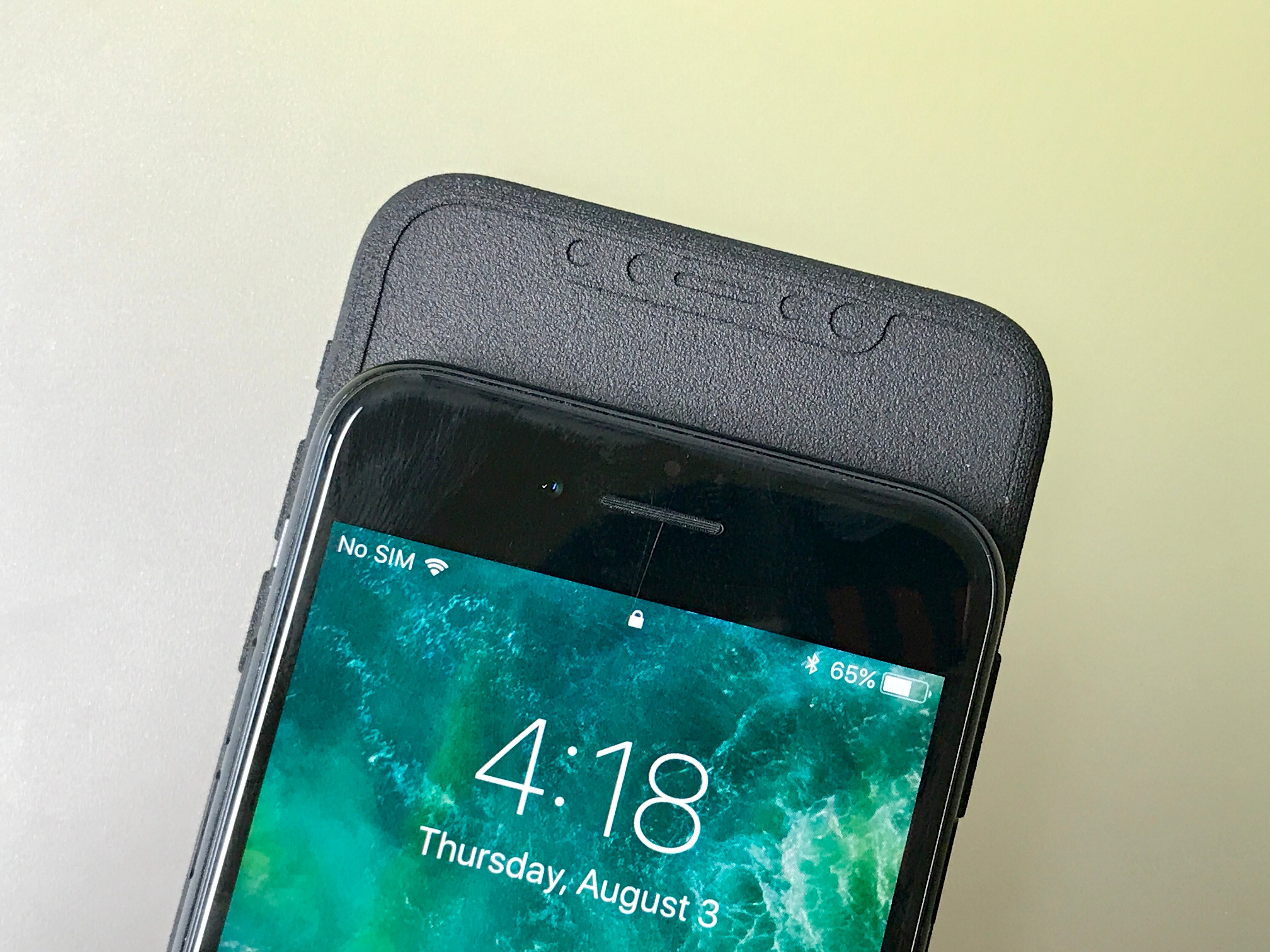 The iPhone 8 mock up is about the same width as the iPhone 7, despite a much larger screen.