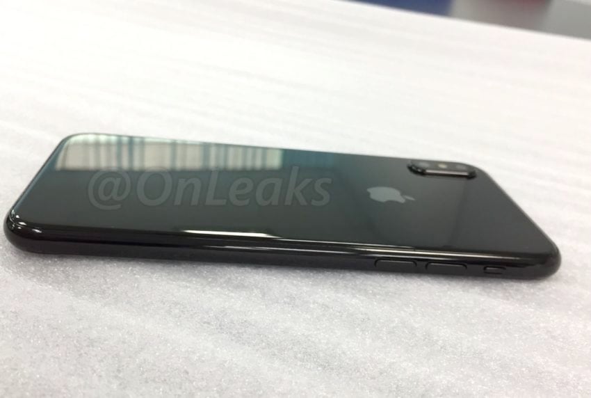 Un respaldo de cristal con un nuevo diseño de cámara en una unidad ficticia de iPhone 8. 