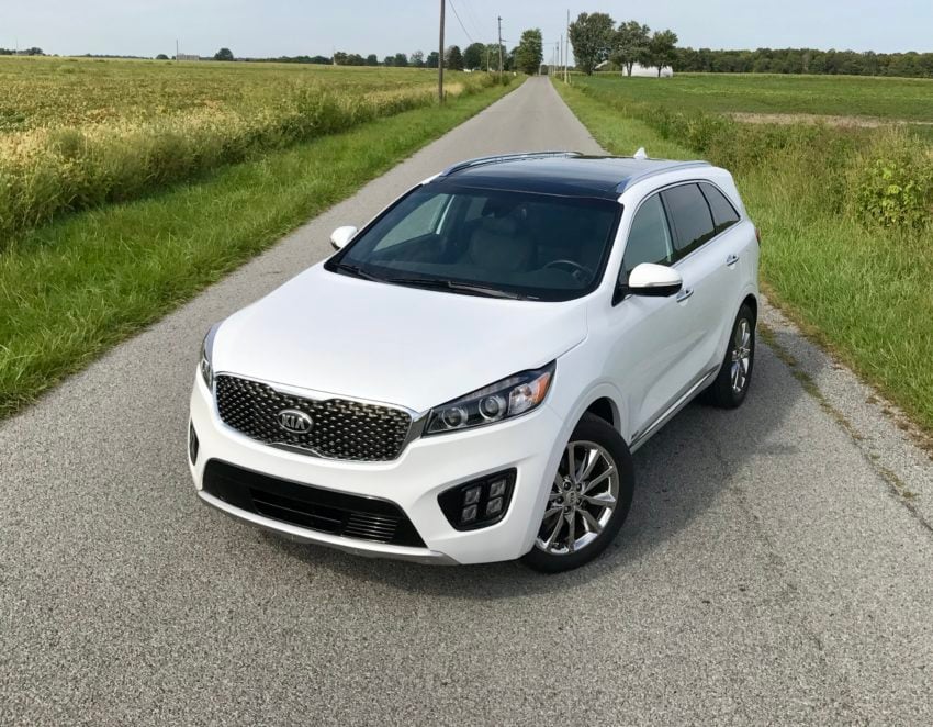 The Kia Sorento delivers a modern look with just the right amount of attitude.