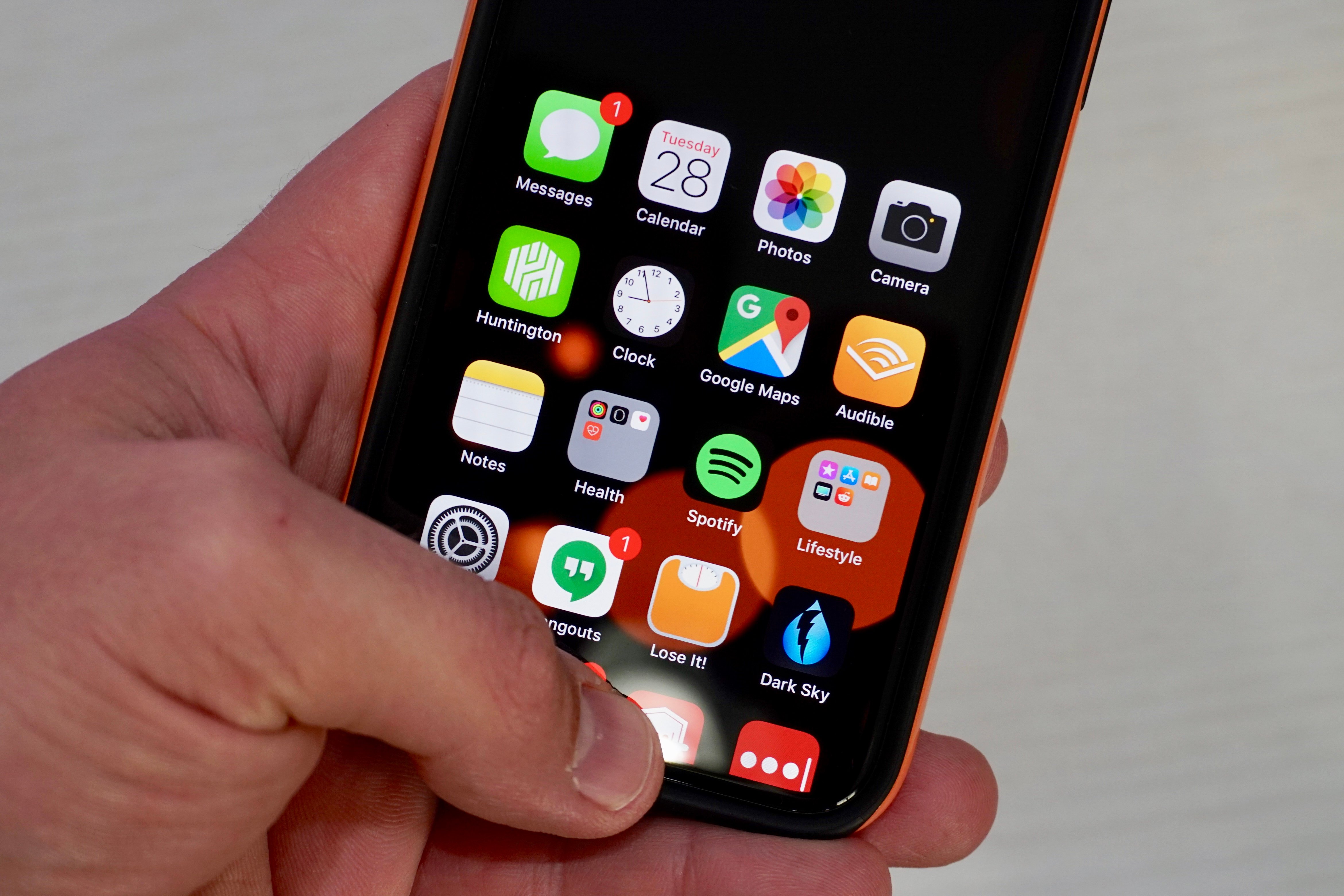 How To Use iPhone X Reachability to Reach The Top of the Screen