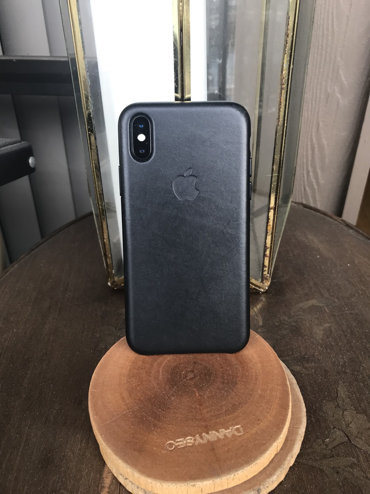 function Thoroughly tetrahedron iPhone X Leather Case Review: 4 Reasons to Buy & 3 Not To