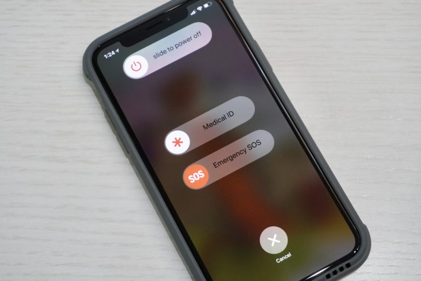 How to use the emergency SOS mode on the iPhone X.
