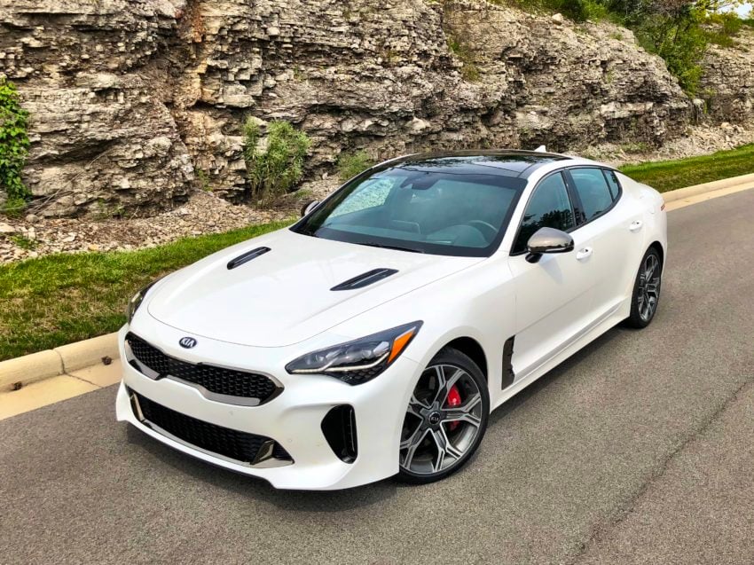 The 2018 Kia Stinger looks great from any angle. 