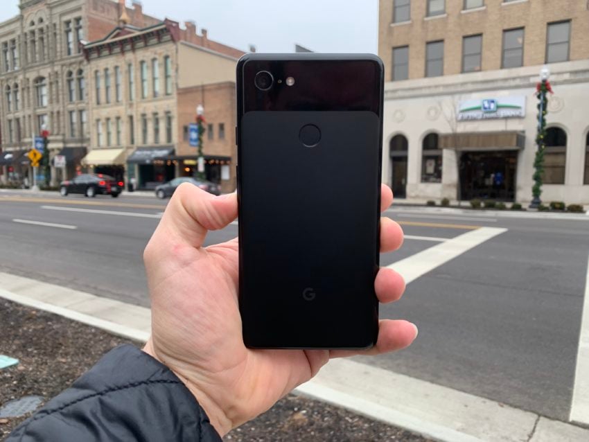 I'm a big fan of the Pixel 3 XL design. 