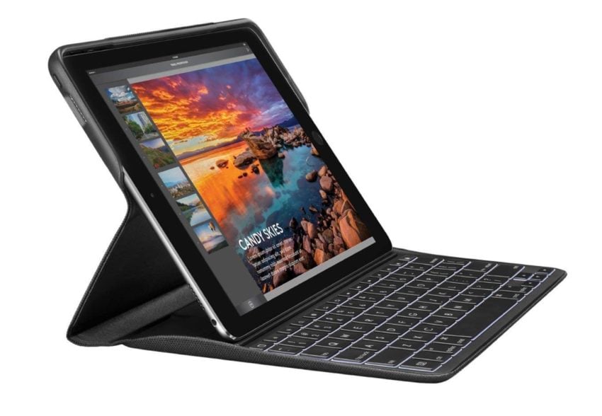 La carcasa con teclado de Logitech para iPad Pro de 9,7 pulgadas utiliza el conector inteligente. 