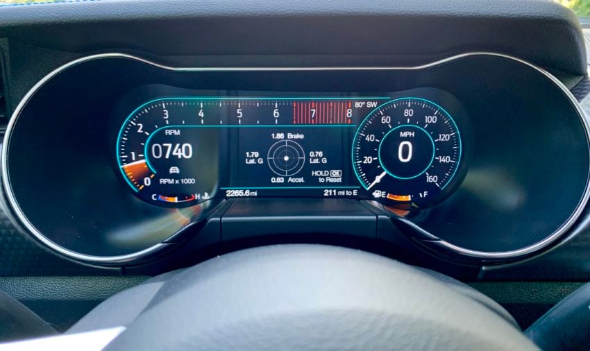 The 12-inch all digital Cluster lets you choose colors and gauge styles.