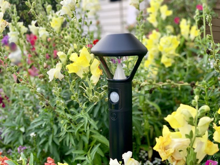 The light design is top notch, and they look great outside my house.