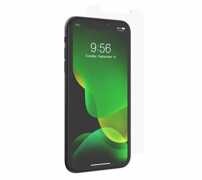 Proteja su pantalla con un protector de pantalla para iPhone 11.