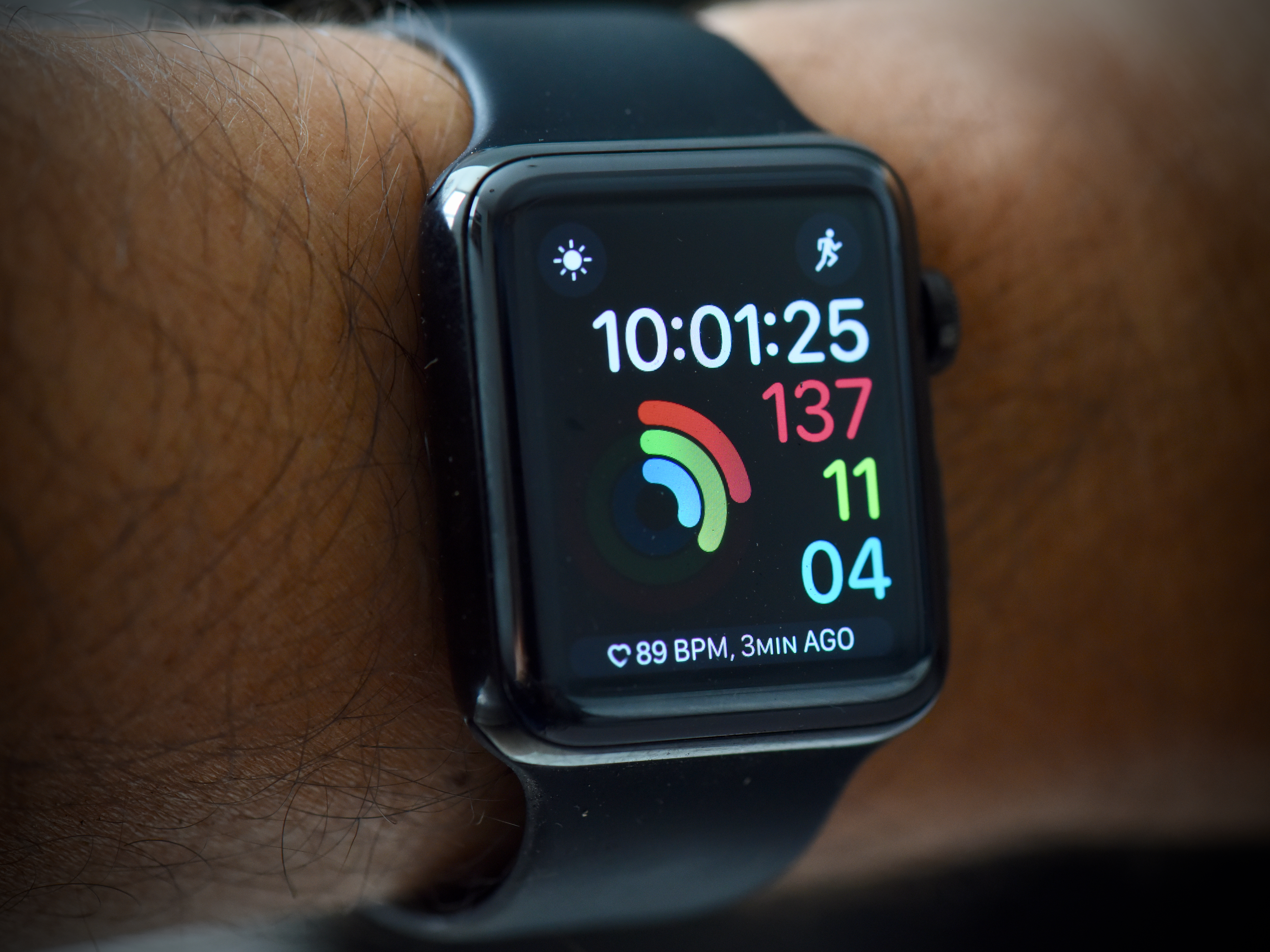Reasons to Buy the Apple Watch in 2021  Reasons Not To
