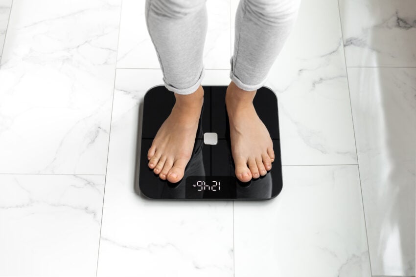 Affordable smart scale