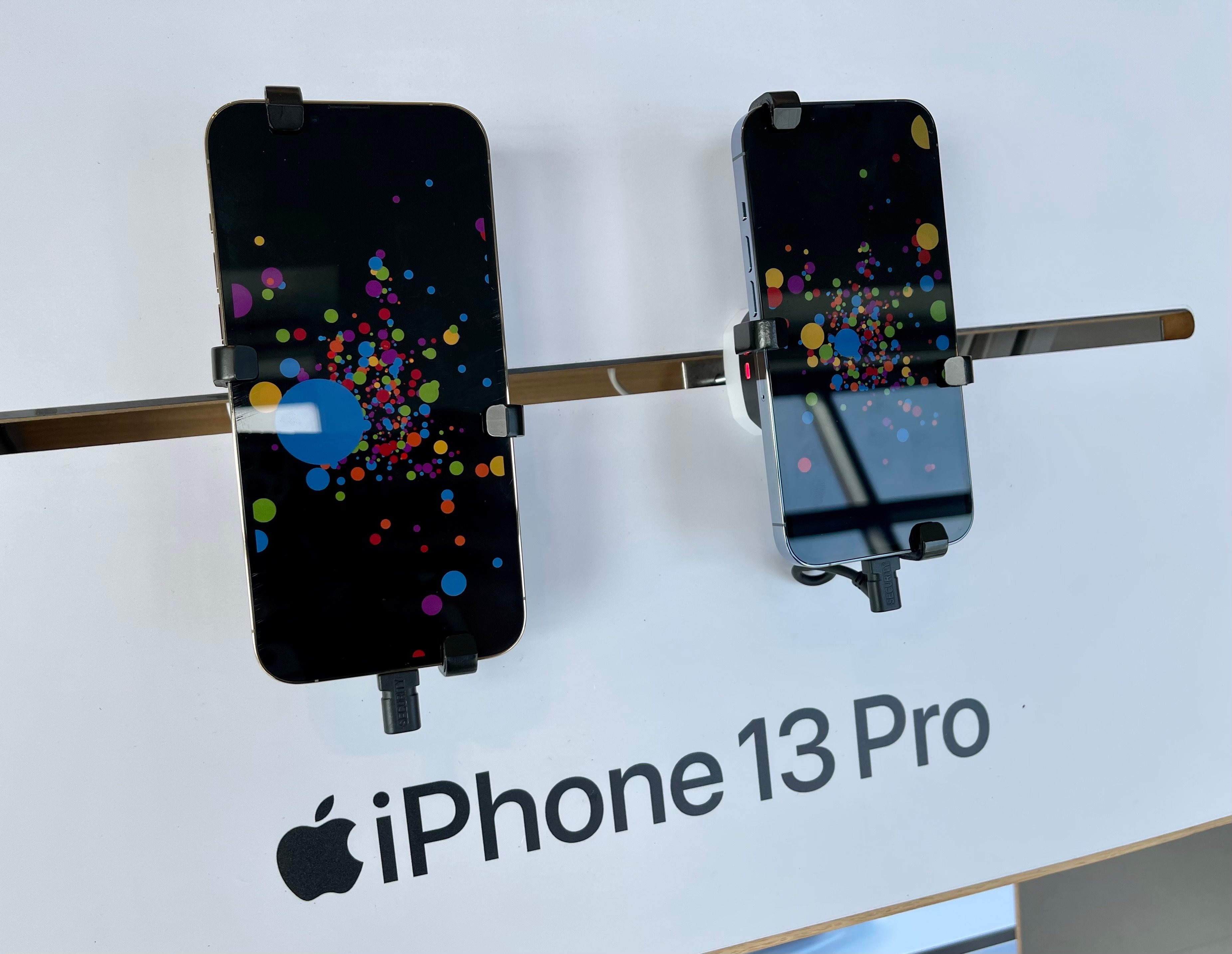 Принудительная перезагрузка айфон 13. Hard reset iphone 13. Жесткий ребут айфон 13. Iphone 13 Pro на стабилизаторе. Сброс айфон 13