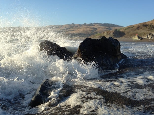 iPhone 4S action shot - waves on the beach