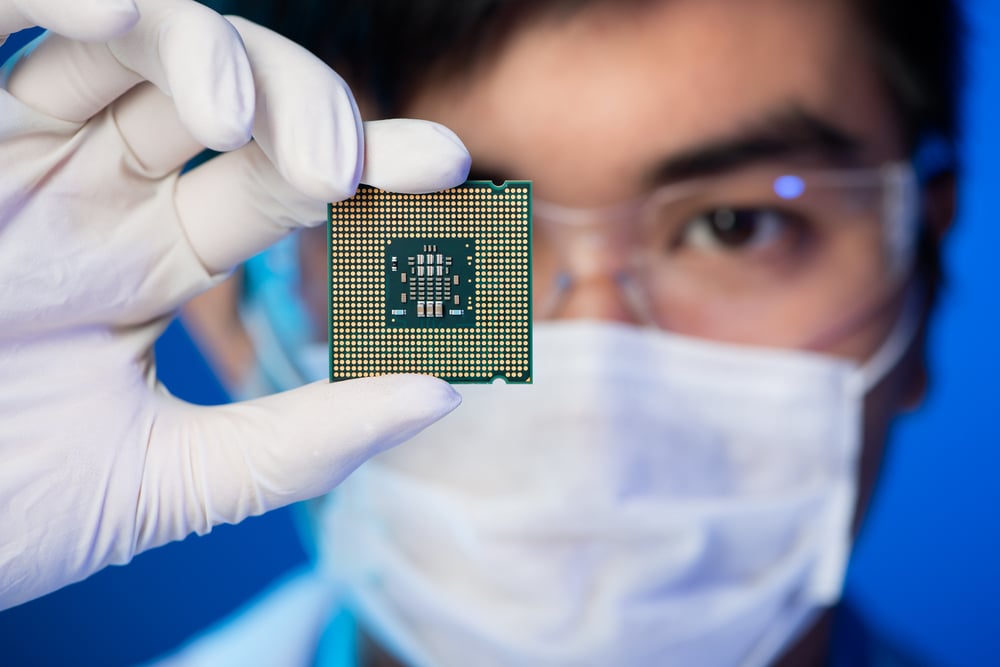 Intel announced a new processor that delivers better performance and battery life.