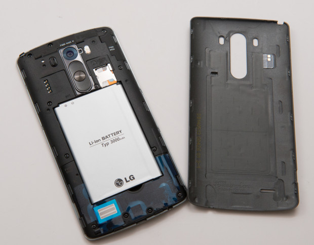 Expect Micro SD card support on the Galaxy S6, just like the LG G3 offers.