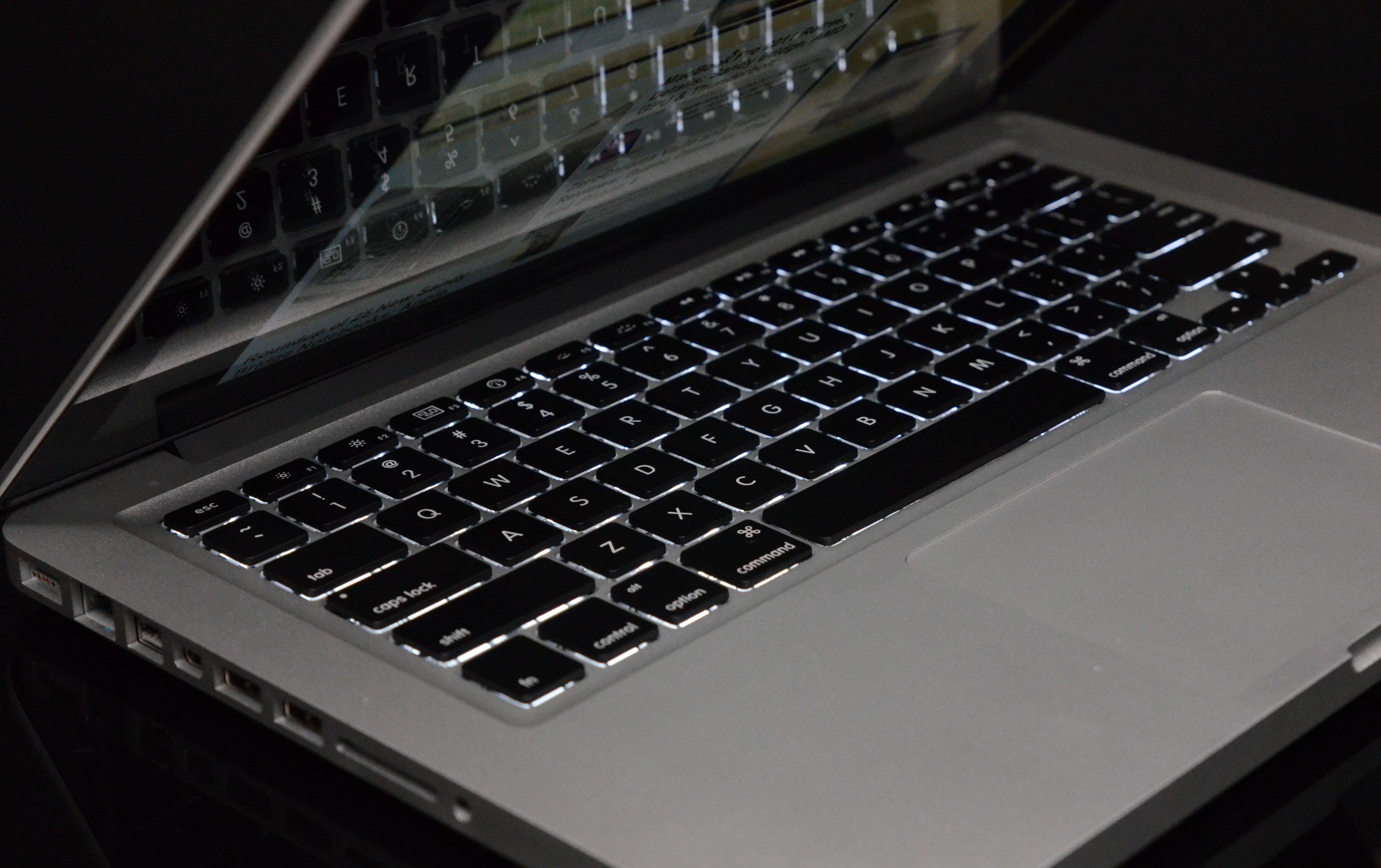 Apple promises a free fix for MacBook Pro video problems and MacBook Pro Retina video issues.