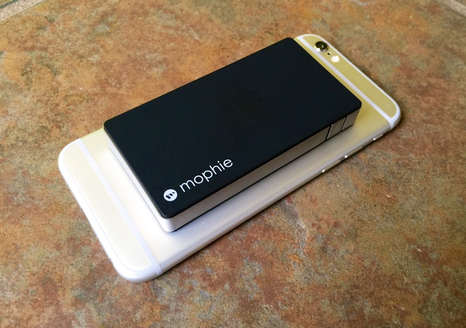 The iPhone 6 Mophie case is more elegant than this external battery option.